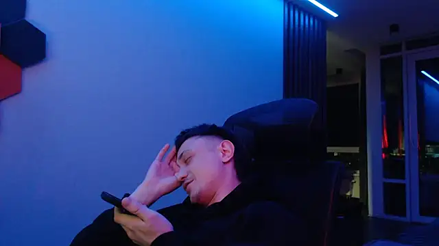 alex nash online show from October 11, 9:30 pm