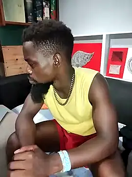 Snapshot of Chocolate_factory_man chatting on January 19, 8:41 pm Chocolate factory man online show from January 19, 8:41 pm