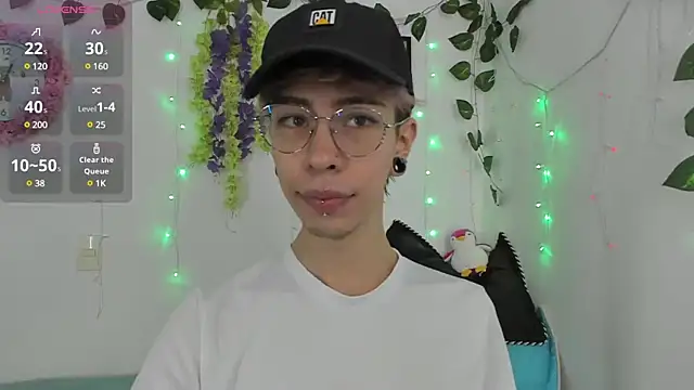  Jakke online show from December 4, 8:51 pm