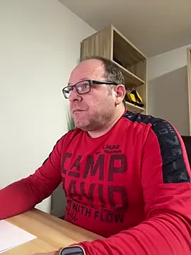 coupleLatinaLovers online show from December 12, 5:42 am