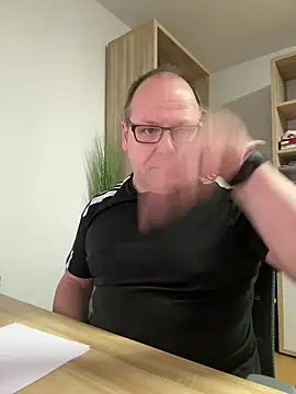 coupleLatinaLovers online show from January 24, 5:42 am