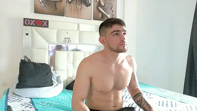Snapshot of Sexy_Alejandro_ chatting on January 12, 6:27 pm Sexy Alejandro  online show from January 12, 6:27 pm