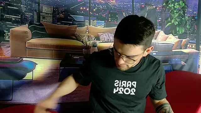 Snapshot of Sexy_Alejandro_ chatting on March 1, 11:28 am Sexy Alejandro  online show from March 1, 11:28 am