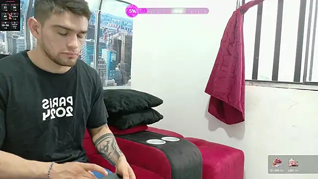 Snapshot of Sexy_Alejandro_ chatting on March 20, 11:38 am Sexy Alejandro  online show from March 20, 11:38 am