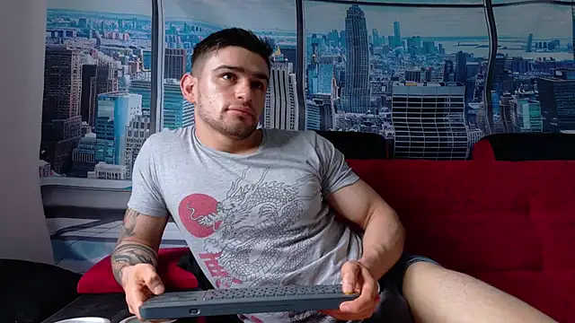 Snapshot of Sexy_Alejandro_ chatting on March 17, 12:36 pm Sexy Alejandro  online show from March 17, 12:36 pm