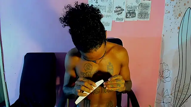 bigblackhotx1 online show from April 2, 10:12 am