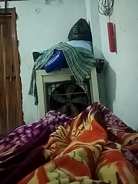 pintuS40 online show from February 5, 11:01 pm