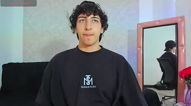 Kerverr  online show from December 13, 10:34 pm