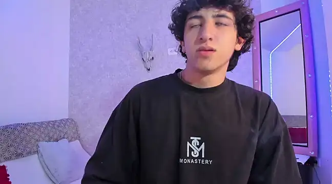 Kerverr  online show from January 21, 10:30 pm