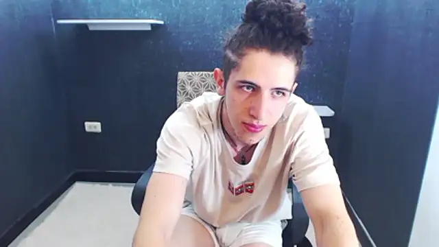 Kerverr  online show from January 14, 1:54 am