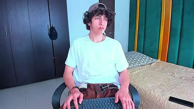 Kerverr  online show from September 23, 5:34 pm