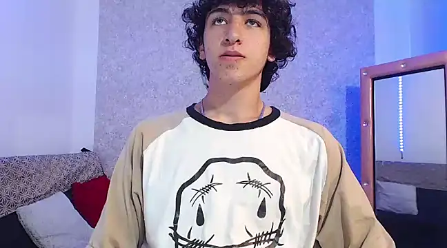 Kerverr  online show from February 11, 9:03 pm