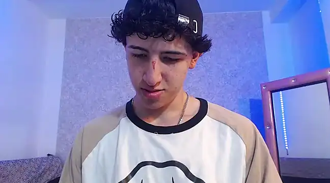 Kerverr  online show from February 15, 1:49 pm