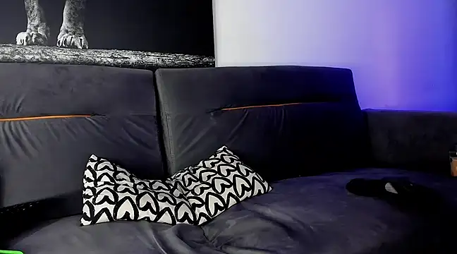 uptomatty online show from March 22, 7:36 am