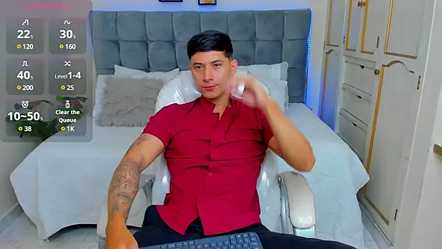 Snapshot of Damian23__ chatting on March 13, 12:46 pm Damian23   online show from March 13, 12:46 pm