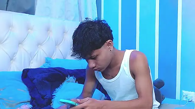 Sexys Boys Hot1 online show from January 18, 5:03 am