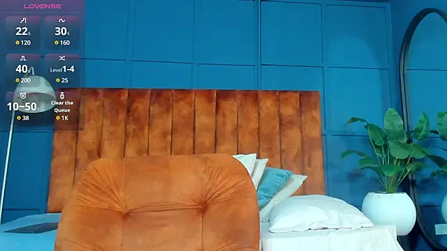 Snapshot of Alex_towers chatting on December 18, 6:35 pm Alex towers online show from December 18, 6:35 pm