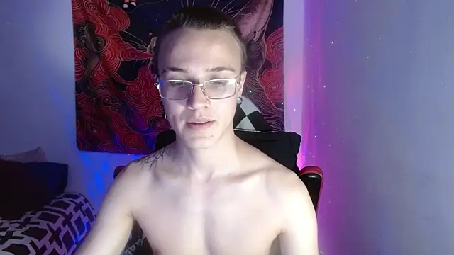 Snapshot of Im_Oliverpark chatting on October 23, 10:57 pm Im Oliverpark online show from October 23, 10:57 pm