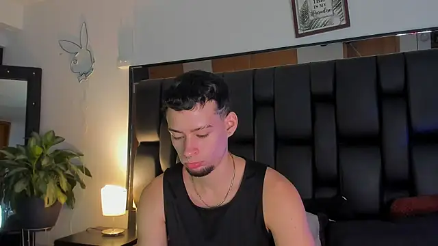 Snapshot of JadeSmiith_ chatting on September 10, 10:52 pm JadeSmiith  online show from September 10, 10:52 pm