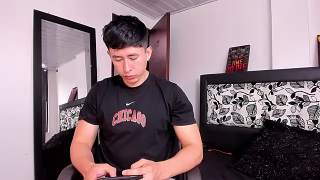 Snapshot of setsuna10 chatting on December 3, 9:12 pm setsuna10 online show from December 3, 9:12 pm