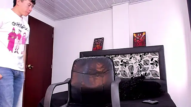 Snapshot of setsuna10 chatting on December 13, 9:09 pm setsuna10 online show from December 13, 9:09 pm