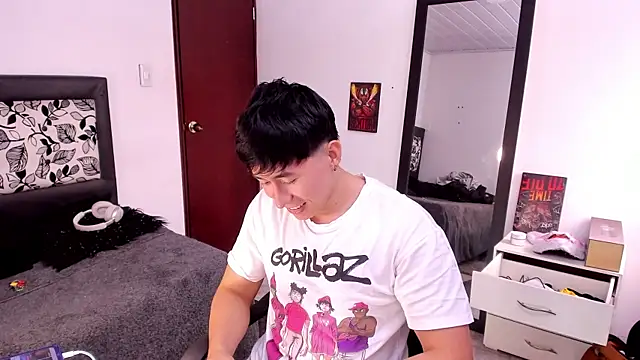 Snapshot of setsuna10 chatting on February 22, 9:32 pm setsuna10 online show from February 22, 9:32 pm