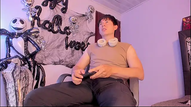 Snapshot of setsuna10 chatting on October 29, 2:25 am setsuna10 online show from October 29, 2:25 am