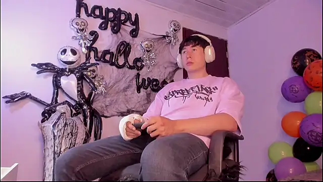 Snapshot of setsuna10 chatting on October 14, 11:45 pm setsuna10 online show from October 14, 11:45 pm