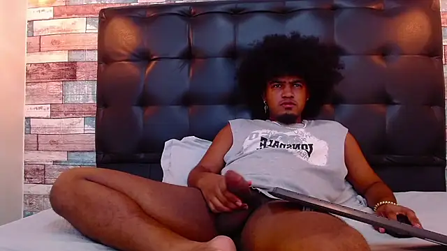 JaicobRuneer online show from April 10, 6:31 am