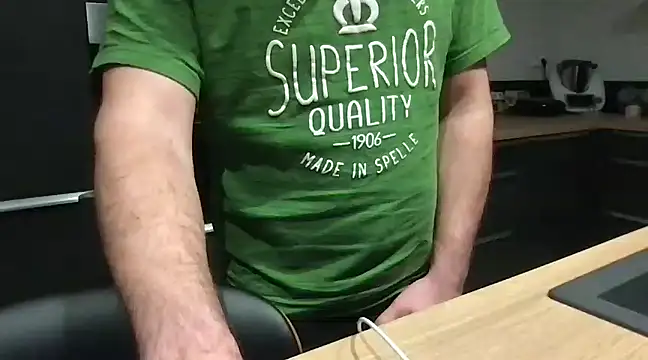 Snapshot of unconnudu21000 chatting on January 26, 6:28 am unconnudu21000 online show from January 26, 6:28 am