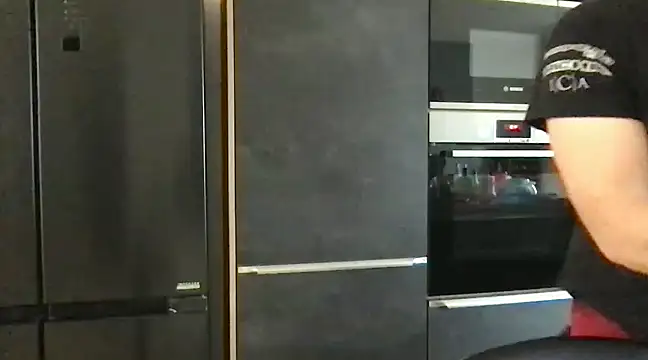 Snapshot of unconnudu21000 chatting on February 10, 11:15 am unconnudu21000 online show from February 10, 11:15 am