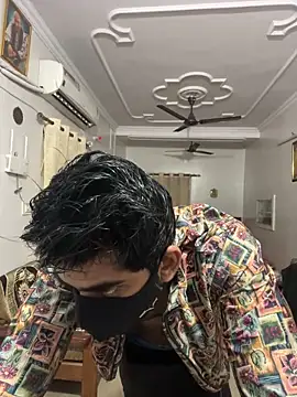 John desihunk online show from December 17, 12:43 pm