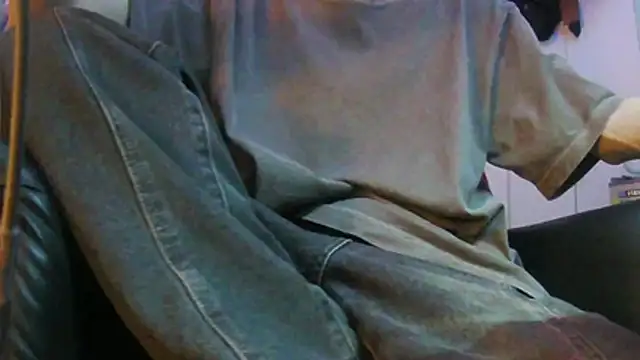 Ray175oo online show from March 25, 5:39 pm