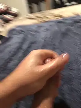 darksmoke011 online show from December 2, 2:47 am