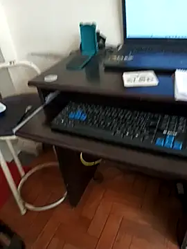 Snapshot of lobomisterioso13 chatting on December 16, 5:54 pm lobomisterioso13 online show from December 16, 5:54 pm