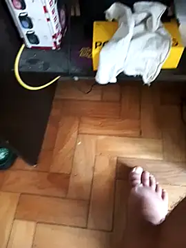 Snapshot of lobomisterioso13 chatting on January 22, 2:35 pm lobomisterioso13 online show from January 22, 2:35 pm