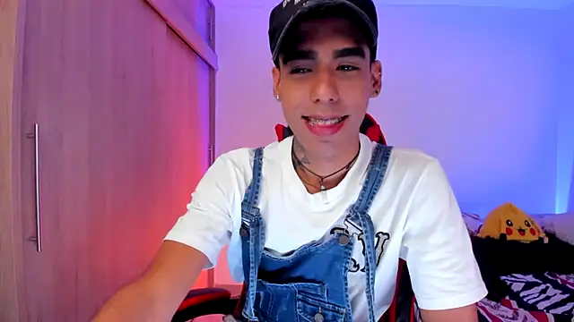 aldrinwhite online show from February 17, 5:23 pm