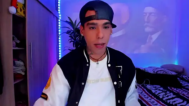 aldrinwhite online show from January 7, 4:12 pm