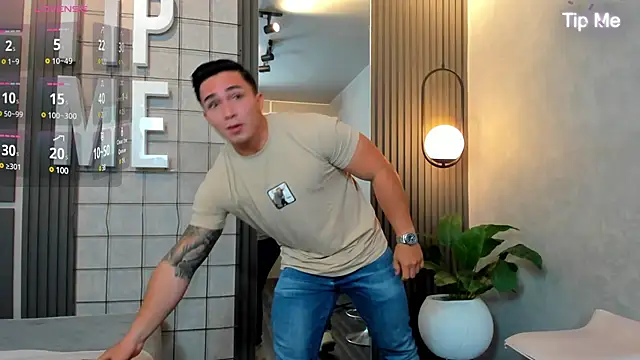 Ryan Hunt online show from February 15, 4:56 pm