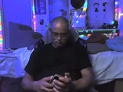 Buffshagswell online show from April 2, 11:12 pm