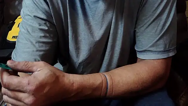 Buffshagswell online show from December 18, 6:15 pm