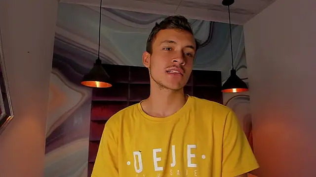 Desmon Clark online show from January 20, 3:37 am