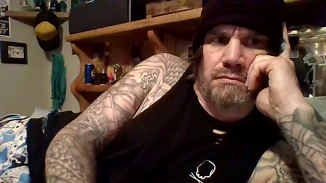 clitstitsandbongrips online show from December 23, 5:32 pm