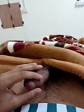 Pussy  1lover69 online show from December 3, 6:03 am