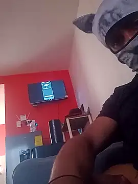 Snapshot of raiu1257 chatting on December 25, 10:37 pm raiu1257 online show from December 25, 10:37 pm