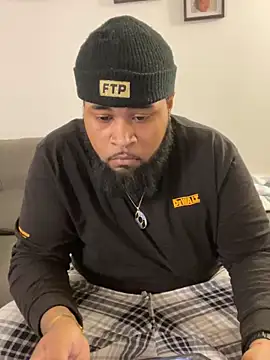 Snapshot of Pap1_Champo chatting on January 16, 6:35 am Pap1 Champo online show from January 16, 6:35 am