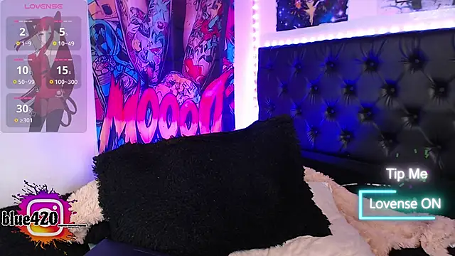 Skyler  blue4 online show from December 3, 9:43 pm