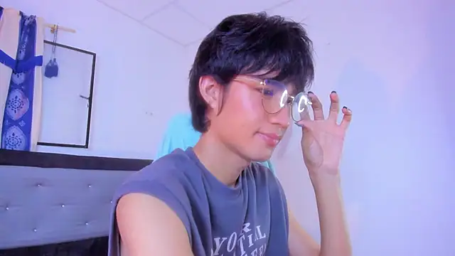 Johhan  Lee online show from December 26, 2:33 am