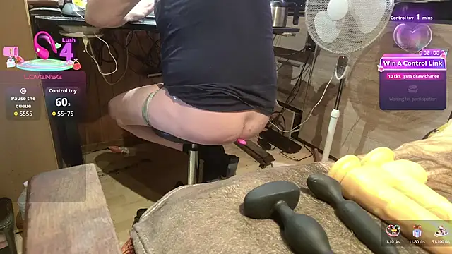 misteryman1956 online show from July 10, 8:51 am