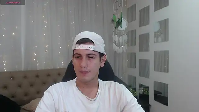 Cerokershelby online show from December 17, 5:29 am